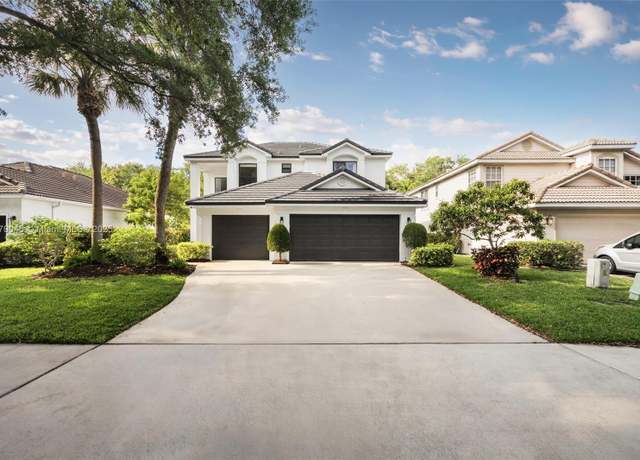 Property at 1230 Delray Lakes Dr, Delray Beach, FL 33444, 4 beds, 2.5 baths