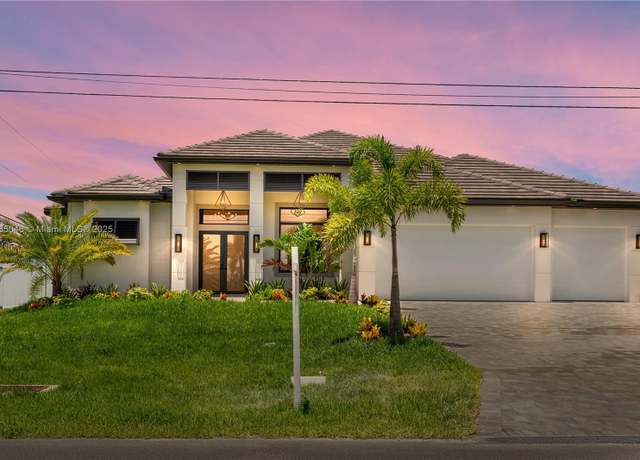 Property at 114 SW 36th Pl, FL 33991, 3 beds, 3.5 baths