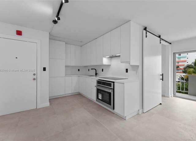 Property at 240 Collins Ave Unit 4A, Miami Beach, FL 33139, 1 bed, 1 bath
