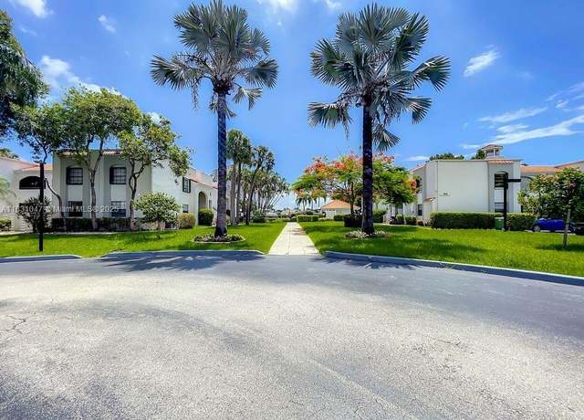 Property at 3552 Magellan Cir #122, Aventura, FL 33180, 2 beds, 2 baths