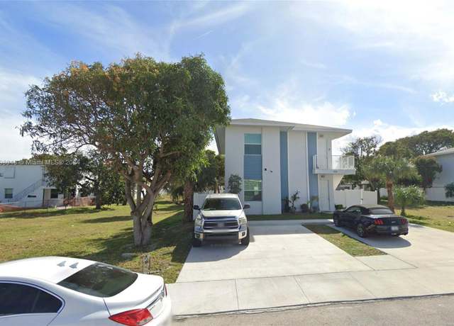 Property at 432 21st St #2, West Palm Beach, FL 33407, 3 beds, 2 baths