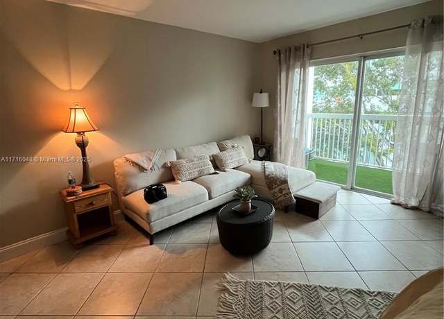 Property at 2920 SW 28th Ter #407, Coconut Grove, FL 33133, 2 beds, 1 bath