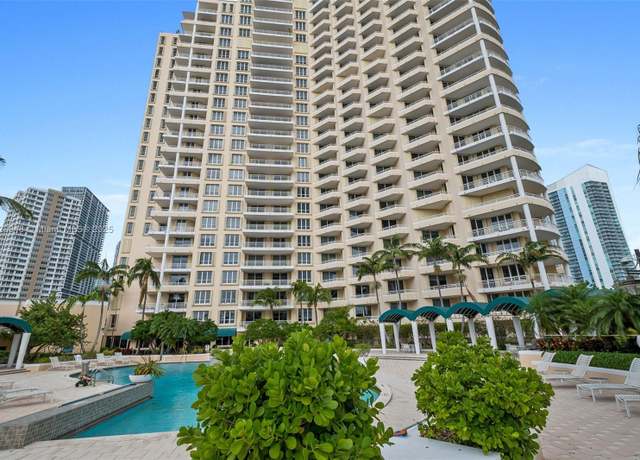Property at 888 Brickell Key Dr #1006, Miami, FL 33131, 1 bed, 1.5 baths