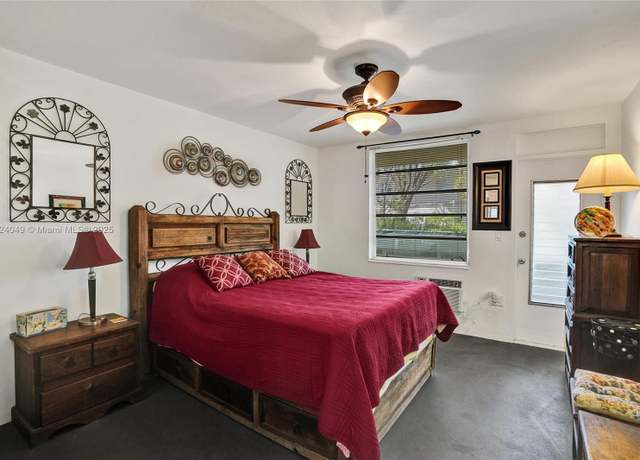 Property at 441 Collins Ave #6, Miami Beach, FL 33139, 1 bath