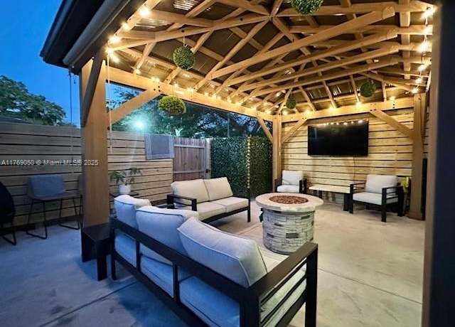 Property at 11035 SW 154th Pl, Miami, FL 33196, 3 beds, 2.5 baths