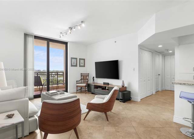 Property at 110 N Federal Hwy #718, Fort Lauderdale, FL 33301, 2 beds, 2 baths