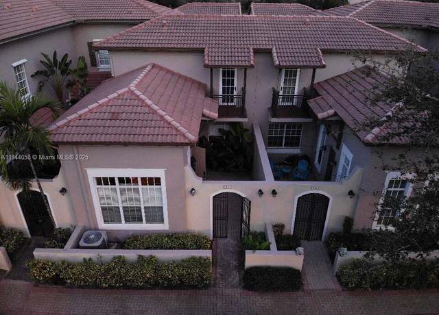 Property at 903 SW 146th Ter, Pembroke Pines, FL 33027, 3 beds, 3 baths
