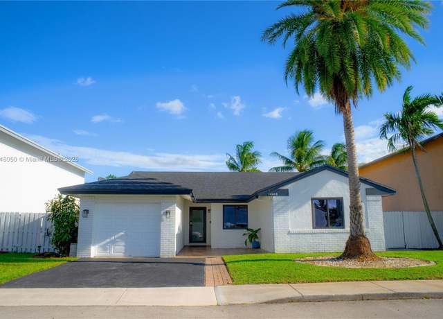 Property at 14610 Ashland Pl, Davie, FL 33325, 3 beds, 2 baths