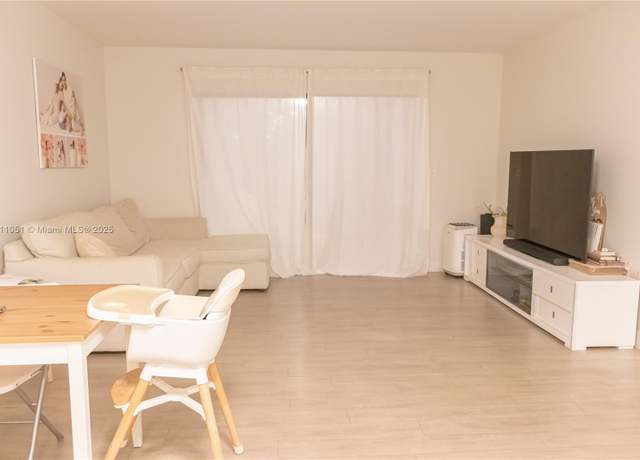 Property at 2200 S Cypress Bend Dr #204, Pompano Beach, FL 33069, 1 bed, 2 baths
