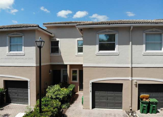 Property at 8318 Lagos De Campo Blvd, Tamarac, FL 33321, 3 beds, 2.5 baths