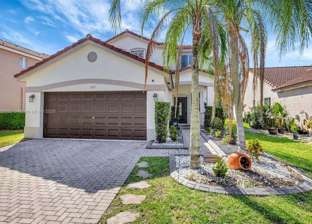 Property at 1317 Majesty Ter, Weston, FL 33327, 3 beds, 2.5 baths