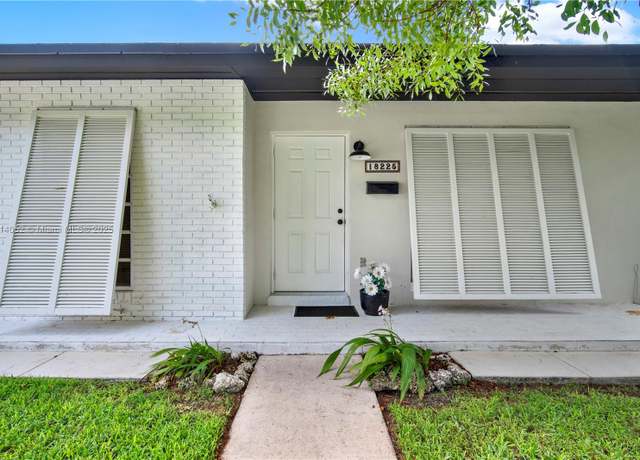 Property at 18225 SW 94th Ave, Palmetto Bay, FL 33157, 3 beds, 1 bath