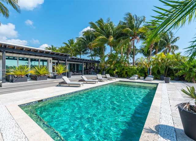 Property at 970 S Shore Dr, Miami Beach, FL 33141, 4 beds, 4.5 baths