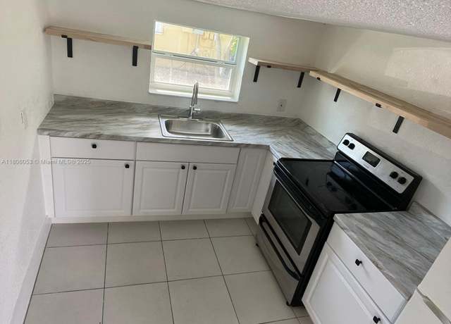 Property at 126 NW 13th Ave, Dania Beach, FL 33004, 2 beds, 2 baths