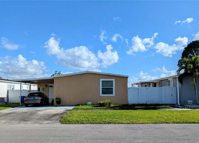 Property at 21810 NW 1st St, Pembroke Pines, FL 33029, 3 beds, 2 baths