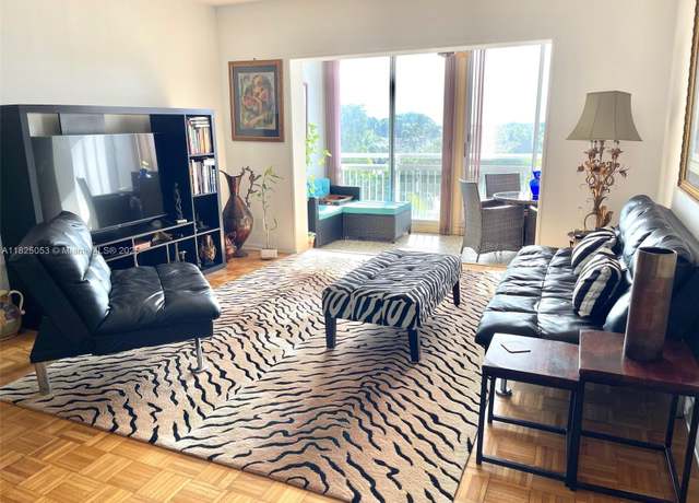 Property at 4400 Hillcrest Dr Unit 518B, Hollywood, FL 33021, 2 beds, 2 baths