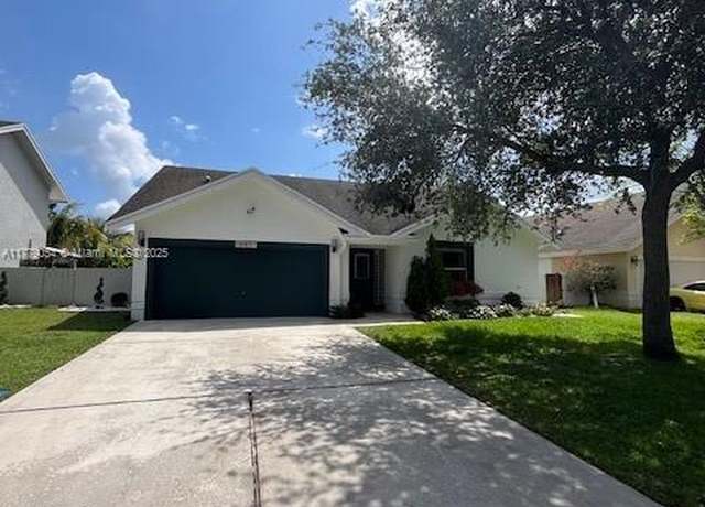Property at 521 NW 207th Ave, Pembroke Pines, FL 33029, 3 beds, 2 baths