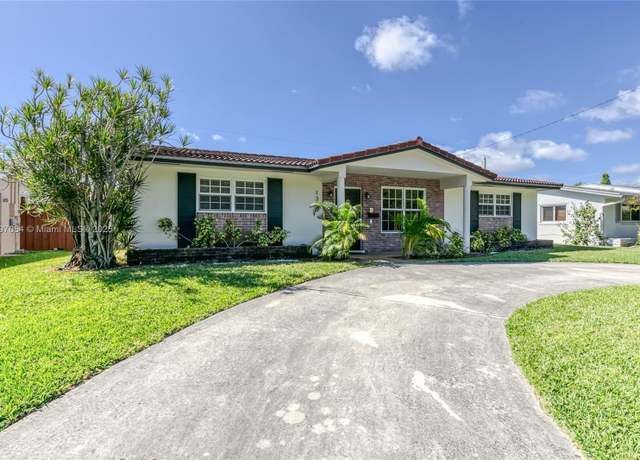 Property at 1320 Arthur St, Hollywood, FL 33019, 4 beds, 3 baths