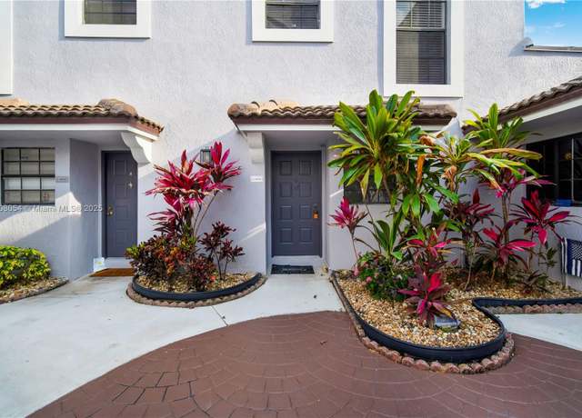 Property at 11604 NW 11th St, Pembroke Pines, FL 33026, 2 beds, 1.5 baths