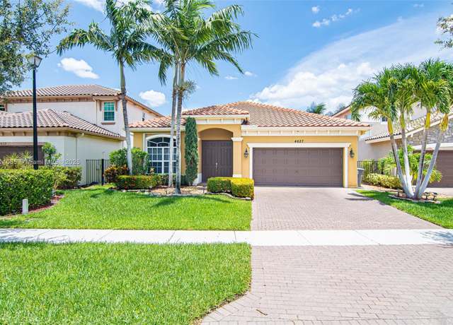 Property at 4627 Capital Dr, Lake Worth, FL 33463, 4 beds, 2 baths