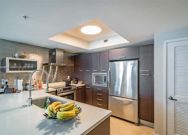 Property at 250 Sunny Isles Blvd #31203, Sunny Isles Beach, FL 33160, 3 beds, 2 baths