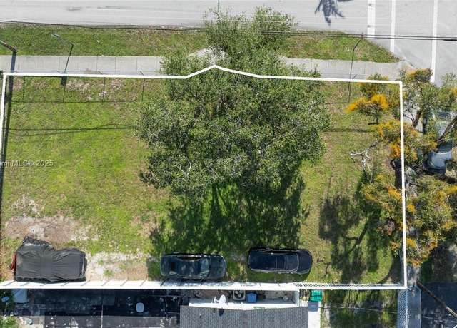 Property at 1990 NW 153rd St, Miami Gardens, FL 33054