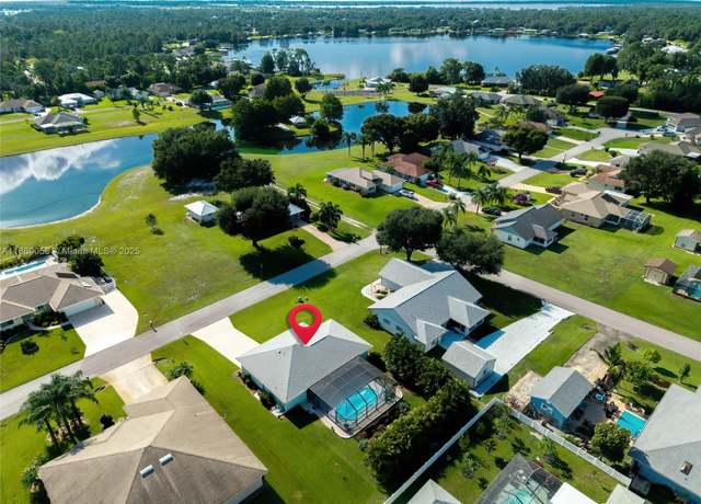 Property at 36 Lake Side Trl, Lake Placid, FL 33852, 3 beds, 2 baths