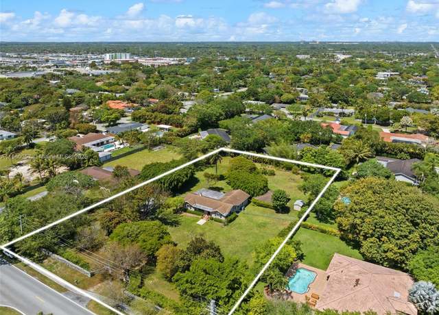 Property at 8205 SW 136th St, Pinecrest, FL 33156, 2 beds, 2 baths