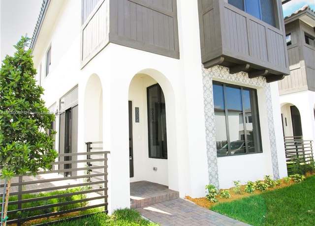 Property at 8074 NW 43rd St, Doral, FL 33166, 4 beds, 4 baths