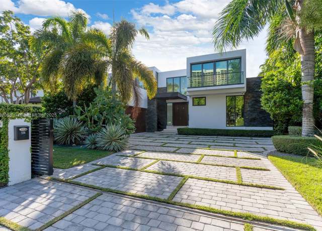 Property at 124 Park Dr, Bal Harbour, FL 33154, 7 beds, 7.5 baths
