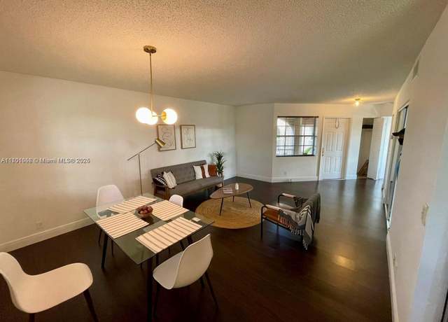 Property at 333 SW 86th Ave #201, Pembroke Pines, FL 33025, 2 beds, 1 bath
