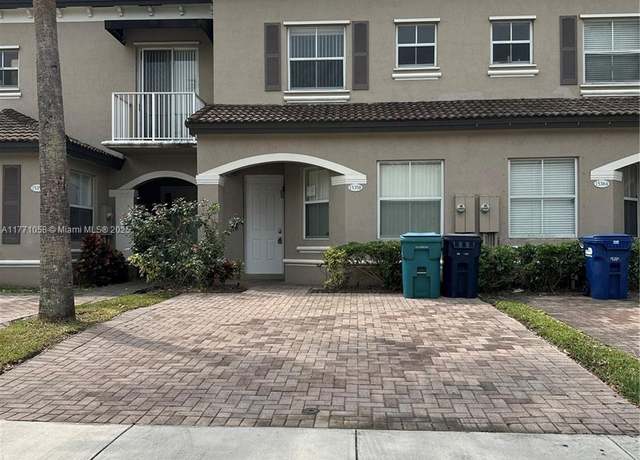 Property at 15358 SW 91st St, Miami, FL 33196, 2 beds, 2.5 baths