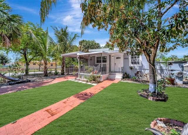Property at 1005 NE 145th St, North Miami, FL 33161, 3 beds, 1 bath