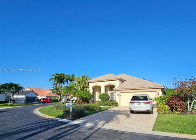 Property at 2540 Egret Lake Dr, Green Acres, FL 33413, 3 beds, 2 baths