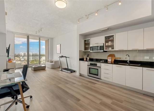 Property at 3470 E Coast Ave Unit H1402, Miami, FL 33137, 1 bed, 1.5 baths