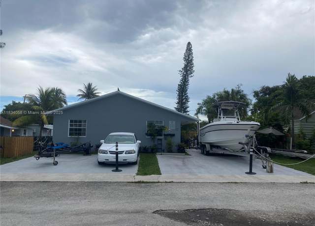 Property at 235-237 SW 12th St, Dania Beach, FL 33004, 12 beds, 10 baths
