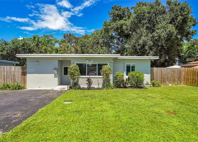 Property at 1041 SW 29th St, Fort Lauderdale, FL 33315, 3 beds, 1 bath