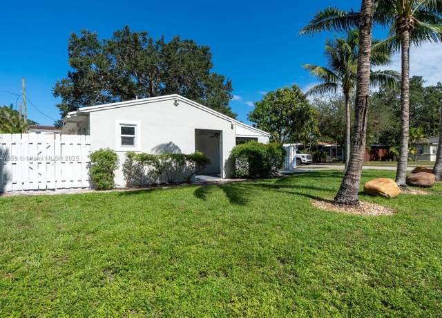 Property at 1121 SW 18th Ct, Fort Lauderdale, FL 33315, 2 beds, 1 bath