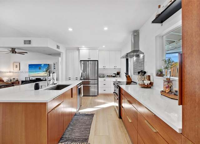 Property at 1114 SW 19th St, Fort Lauderdale, FL 33315, 3 beds, 2 baths