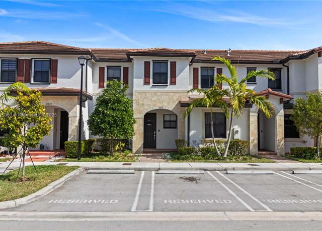 Property at 10611 W 33rd Ct, Hialeah, FL 33018, 3 beds, 2.5 baths