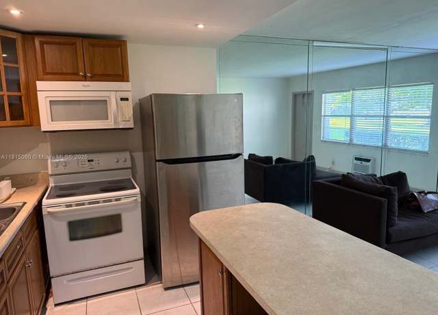 Property at 217 Suffolk F #217, Boca Raton, FL 33434, 1 bed, 1 bath