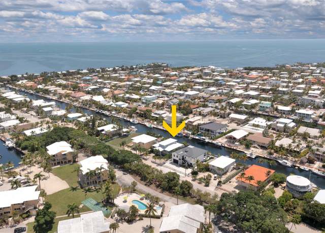 Property at 374 Bahia Ave, Key Largo, FL 33037, 4 beds, 3 baths