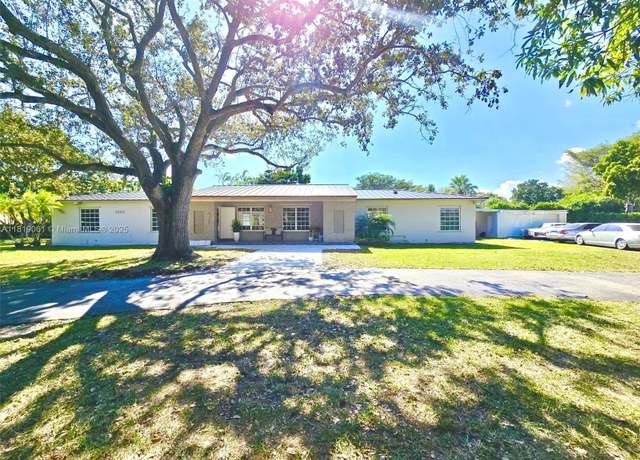 Property at 7650 SW 78th Ct, Miami, FL 33143, 4 beds, 3 baths