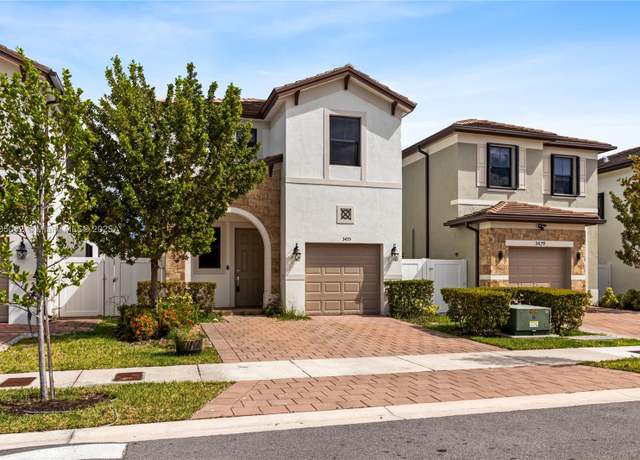 Property at 3435 W 110th St, Hialeah, FL 33018, 3 beds, 2.5 baths