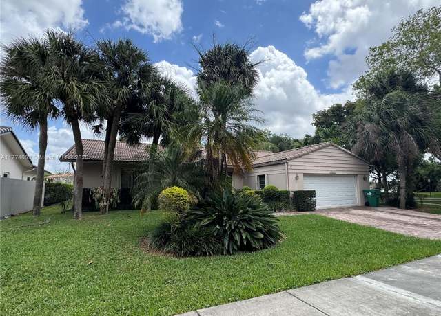 Property at 14679 Glencairn Rd, Miami Lakes, FL 33016, 3 beds, 2 baths