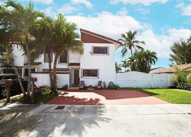 Property at 12424 SW 10th Ter, Miami, FL 33184, 3 beds, 2.5 baths