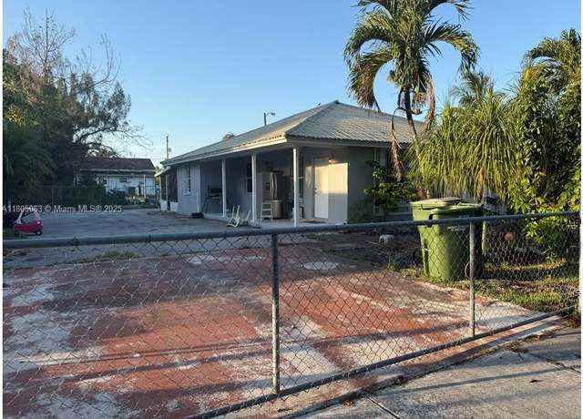 Property at 18761 SW 318th Ter, Homestead, FL 33030, 3 beds, 1 bath