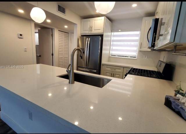 Property at 13000 SW 92nd Ave Unit B114, Miami, FL 33176, 1 bed, 1 bath