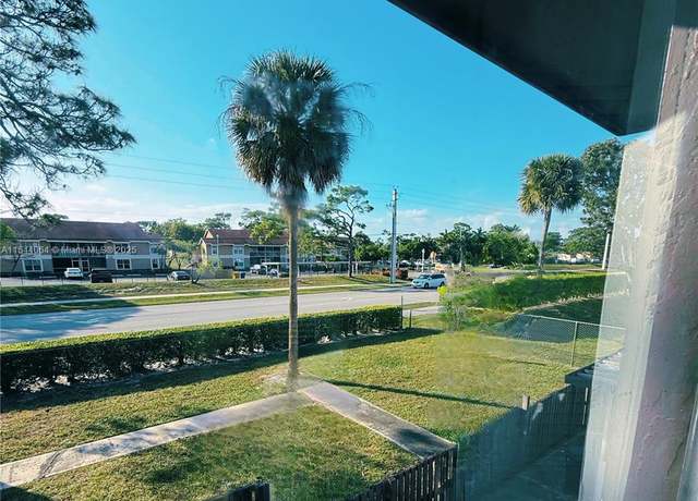 Property at 2106 Sherwood Forest Blvd #17, West Palm Beach, FL 33415, 2 beds, 1.5 baths