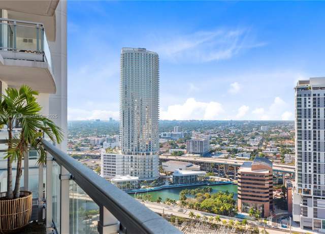 Property at 90 SW 3rd St #3106, Miami, FL 33130, 2 beds, 2 baths